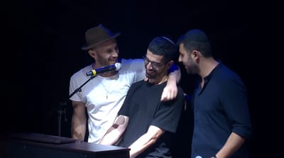 צפו: ההפתעה המרגשת שהכינו לחנן בן ארי
