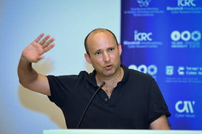 בנט: פייגלין וסמוטריץ' פונים אלינו דרך כתבות סרק