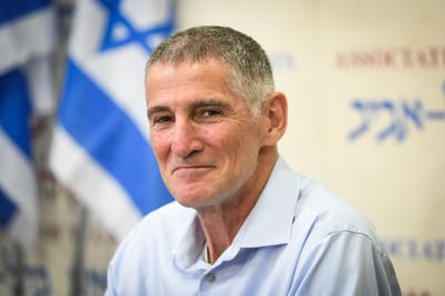 מה יאיר גולן חושב על האלימות שהייתה בעמונה?
