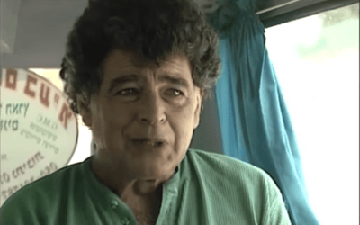 זיכרון קסום: מאיר אריאל ז"ל מסביר על צום י"ז תמוז. צפו