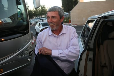 משא ומתן דחוק: לחץ על הרב רפי לוותר על תיק ירושלים