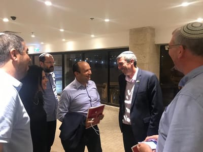 תצא בשורת האיחוד? צוותי הימין נפגשים להמשך מו"מ