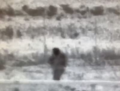 צפו: מחבל ניסה לחדור לישראל ונורה