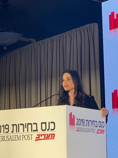 שקד : אהוד ברק הפך מחייל מס' 1 למסית מס' 1