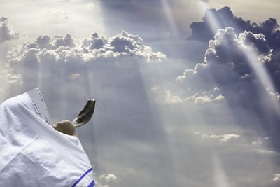 המטרה היא לא להישאר ביום כיפור אלא לשוב ממנו