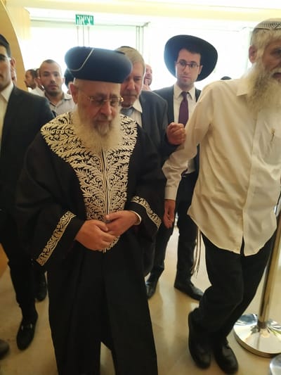 מה אמר הרב הראשי שלא איימו בקפלן?