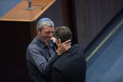 טרופר והנדל הציעו לרב רפי להיכנס לקואליציה של גנץ