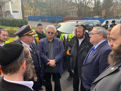 הקונסול בניו יורק דיין הגיע להיכן שנדקר צעיר חרדי