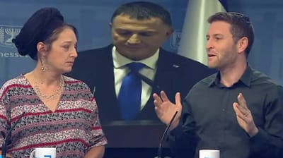 "רוב הכותבים במקור ראשון קוראים לנתניהו לפרוש".צפו