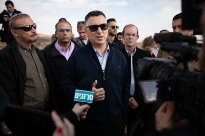 "הלוואי הייתה לי תקשורת מלטפת כמו שיש לנתניהו"
