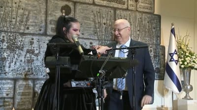צפו: כשנטע ברזילי לימדה את הנשיא לשיר על הלופר