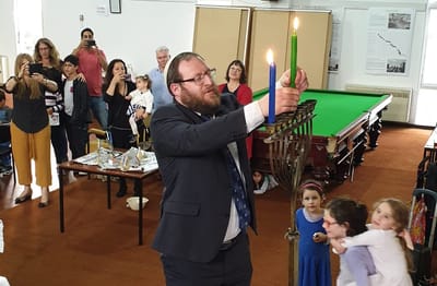 צפו בהדלקת נרות חנוכה הראשונה לשנת תש"פ