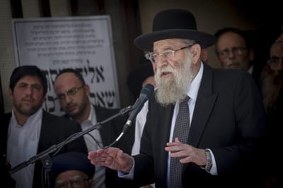 הרב אריה שטרן, המשך כהונתו בסכנה בשל סכסוכים בצמרת ש"ס.
