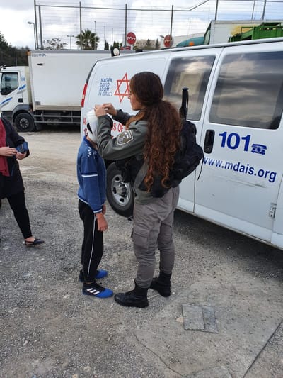 ערבים ידו אבנים בעיסאוויה, ילד נפצע