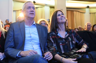 בפעם השנייה: רעייתו של בני גנץ מאיימת בתביעה