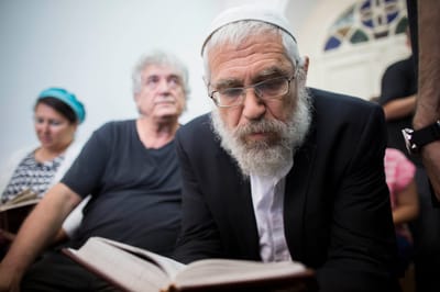 למרות ההתחייבות: הרב אלון חזר להעביר שיעורים