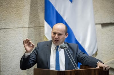 בנט הודיע כי יתרום 20 אחוז משכרו למשפחות במצוקה