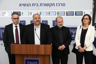 בל"ד: "לא נתמוך בגנץ"; חד"ש: "לא נשב עם ליברמן"