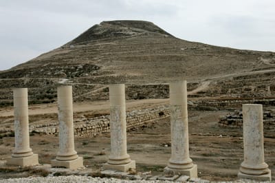 צמצום מכסת המבקרים באתרי התיירות ביו"ש