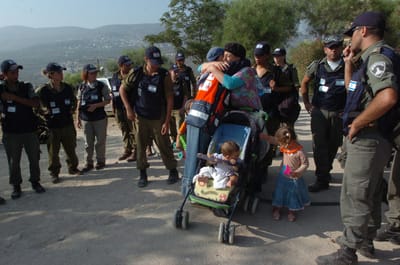 "שוחרי הדמוקרטיה" לא דאגו לה לפני 15 שנה