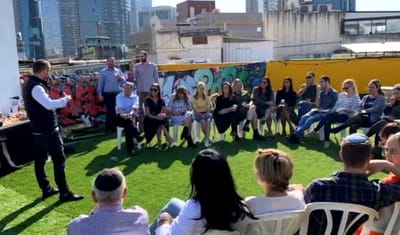 משרד היח"צ הסרוג בסרטון עידוד מהבידוד. צפו