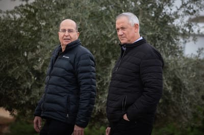 יעלון לא מוותר: "עדיין לא מאוחר להתחרט"