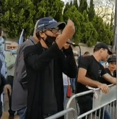 פעיל שמאל איים על יאיר נתניהו, הוגשה תלונה על הסתה