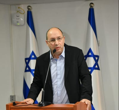 שר המשפטים מקדם: שיקים שחזרו לא יקפיאו חשבונות