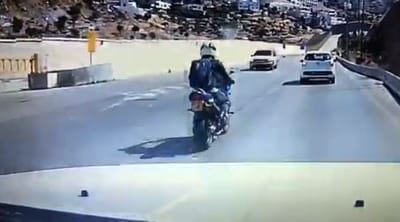 צפו: כך נראית תאונה במעורבות אופנוע