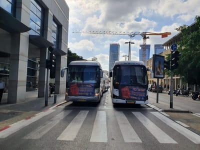 הבוקר: חסימות ועומסי תנועה בצירים מרכזיים