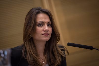 אם שאשא ביטון תפתח את חדרי הכושר – נדיח אותה