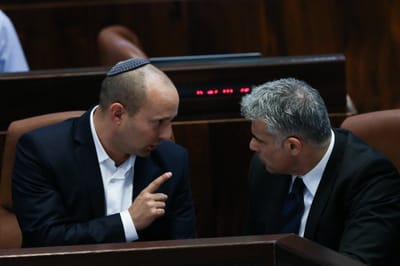 סקר: הליכוד מתחת לרף ה-30; בנט ולפיד צמודים