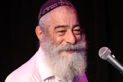 "הוא היה אומר": אריאל זילבר משיק שיר חדש לאלול