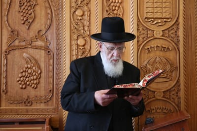 "לעשות עוד מניין גברים על חשבון עזרת הנשים"