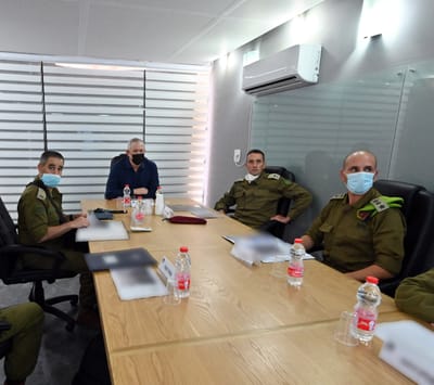 גנץ: "אם חמאס ימשיך בירי – התגובות רק יחריפו"