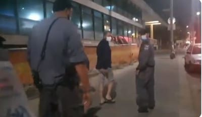 צפו: ריקלין מלווה לביתו מוקף בשוטרי יס"מ