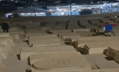 מזעזע: ערבי רץ על קברים בבית העלמין בהר הזיתים