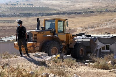 מנדלבליט: הקלות באכיפת עבירות בנייה של ערבים