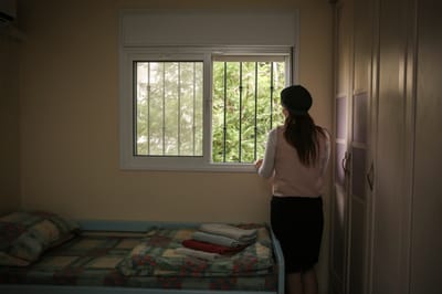 אושר: הארכת הגבלת פיטורים של אישה במקלט לנשים מוכות