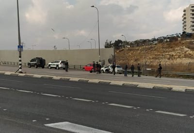 פיגוע דריסה במחסום א-זעיים; המחבל נורה למוות
