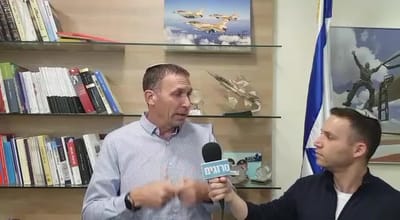 "הרשלנות של מירי רגב אחראית ל-3,000 מתים"