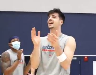 הערב: הבכורה של דניה אבדיה בליגת הNBA