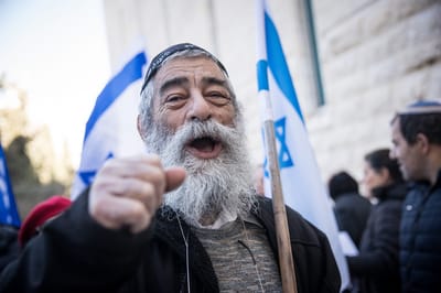 אריאל זילבר יוצא נגד המפגינים בבלפור