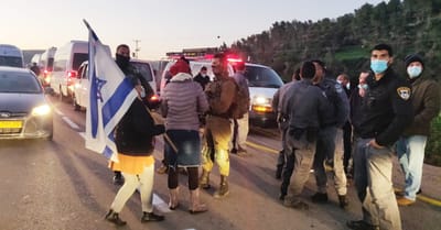 התושבים הגיעו לבלום את הפרצה בגדר ההפרדה