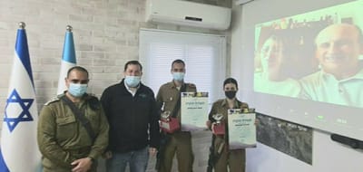 מאנגליה לשומרון: הורי הלוחמת השתתפו בהפתעה