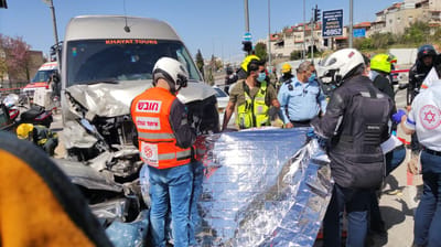 תאונה קטלנית בירושלים: בת 25 נהרגה ו-9 פצועים בזירה