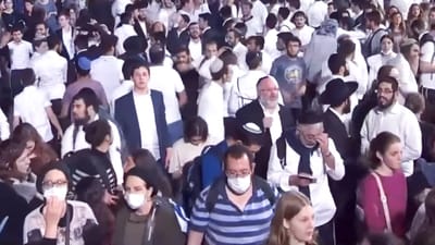 הדקות הראשונות: המוזיקה נעצרה והכרוז צעק 'הצלה!'
