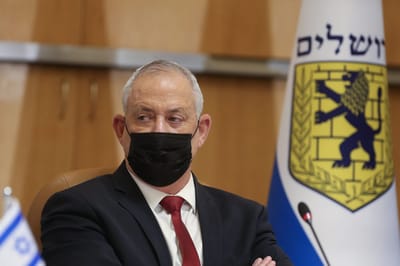 גנץ: לשקול דחיית שנת הלימודים