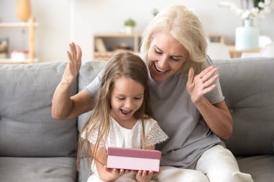 הורים: איפה אתם שמים גבול בכמה קונים לילדים?
