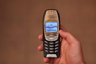בדרך ל-5G: תופסק המכירה של מכשירי סלולר ישנים